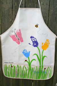 Handprint/Footprint Apron, courtesy of Little Page Turners